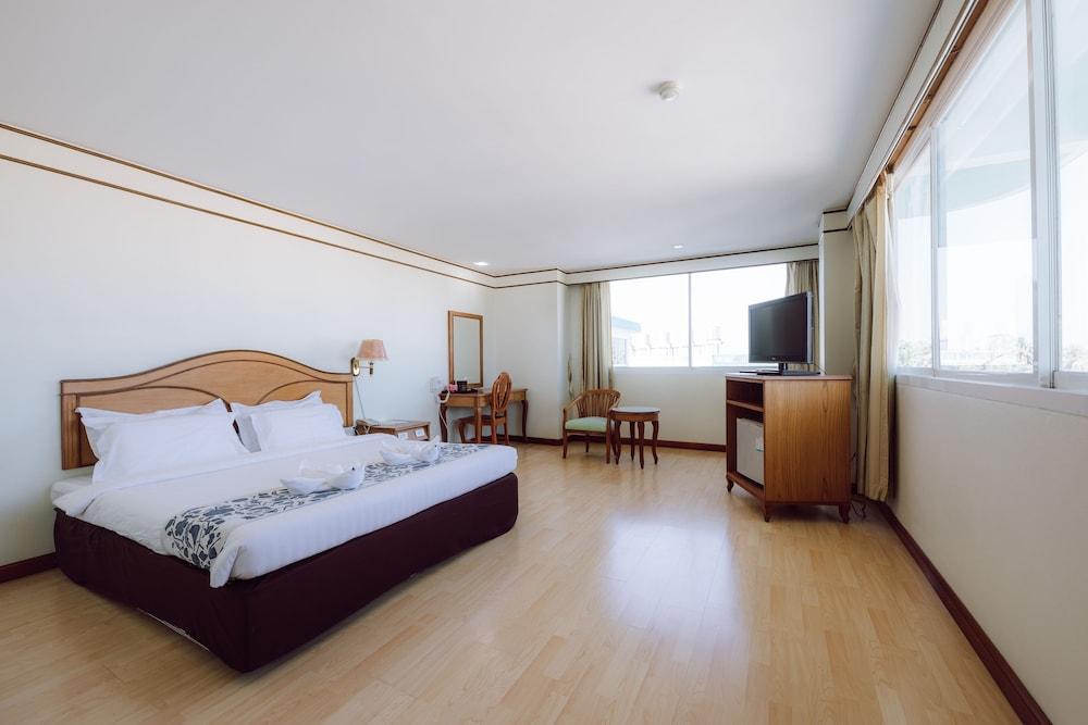 Morakot Twin Chumphon Hotel Екстериор снимка