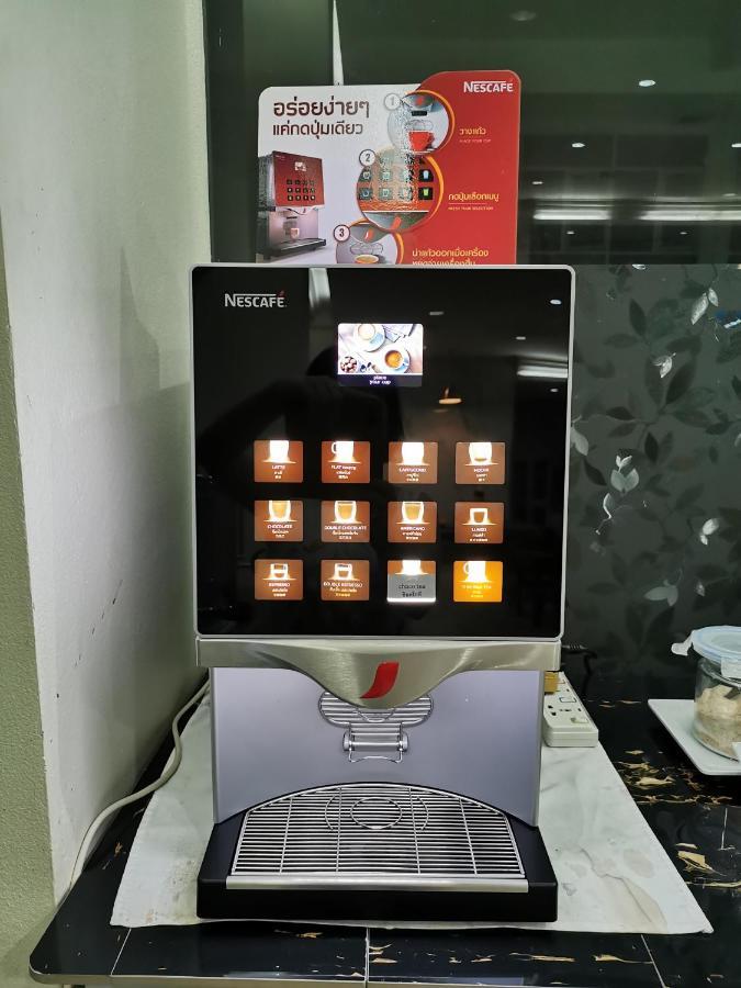 Morakot Twin Chumphon Hotel Екстериор снимка
