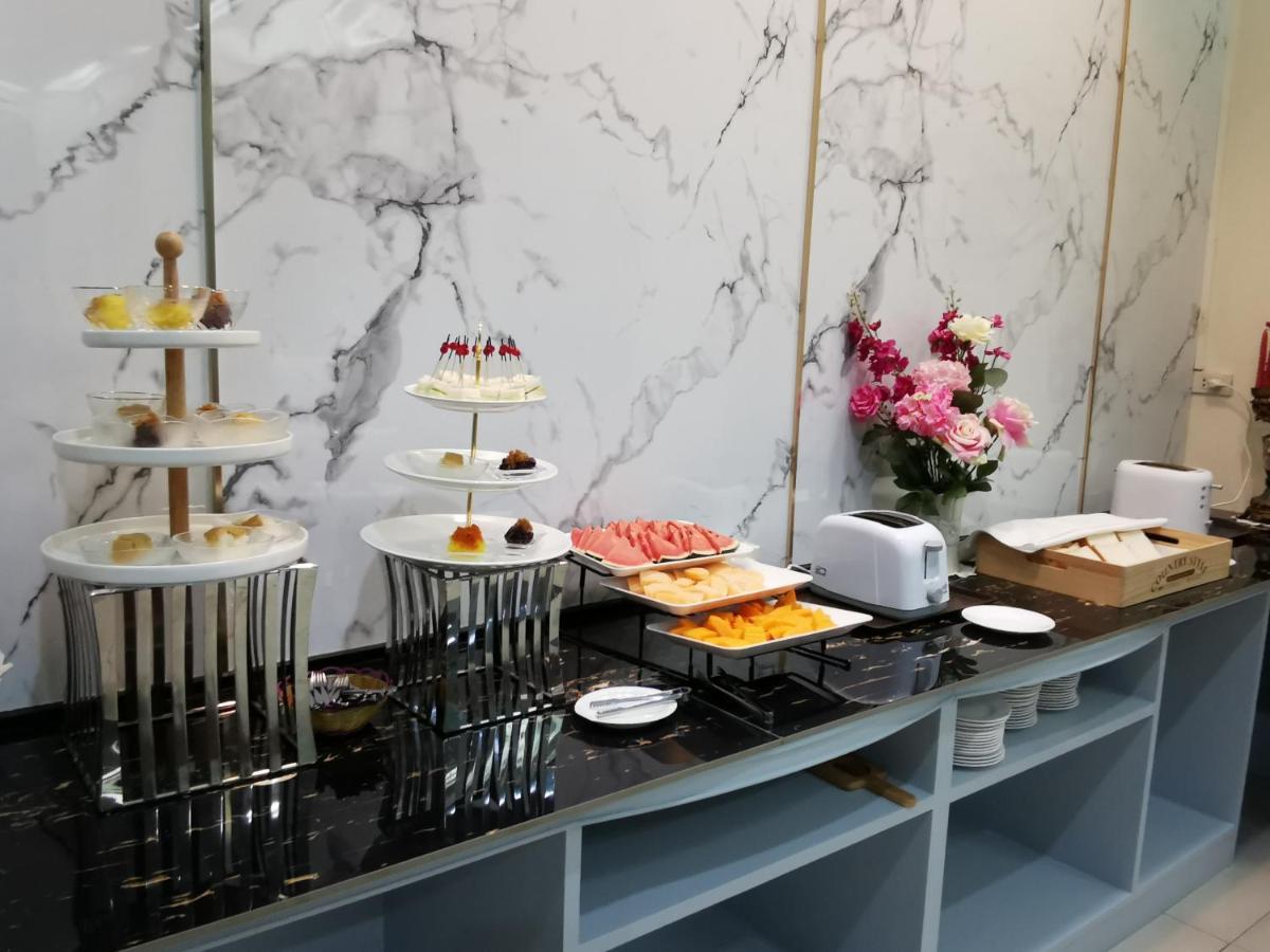 Morakot Twin Chumphon Hotel Екстериор снимка