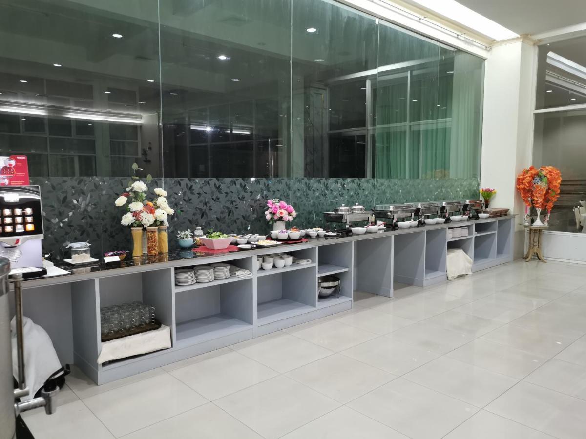 Morakot Twin Chumphon Hotel Екстериор снимка