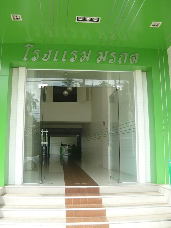 Morakot Twin Chumphon Hotel Екстериор снимка