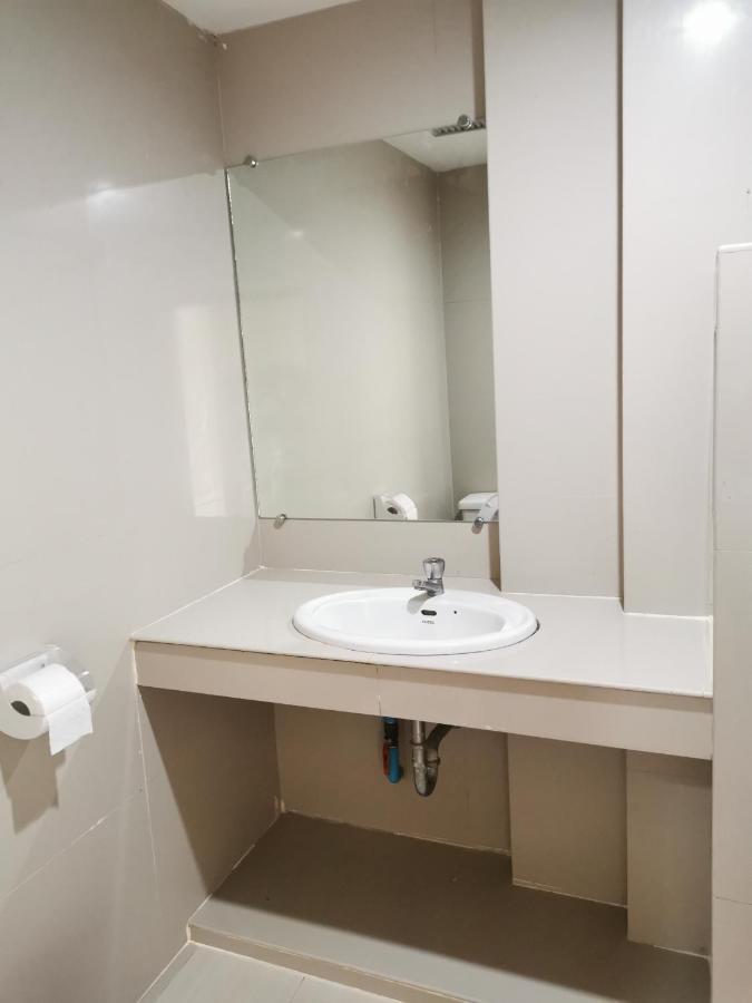 Morakot Twin Chumphon Hotel Екстериор снимка