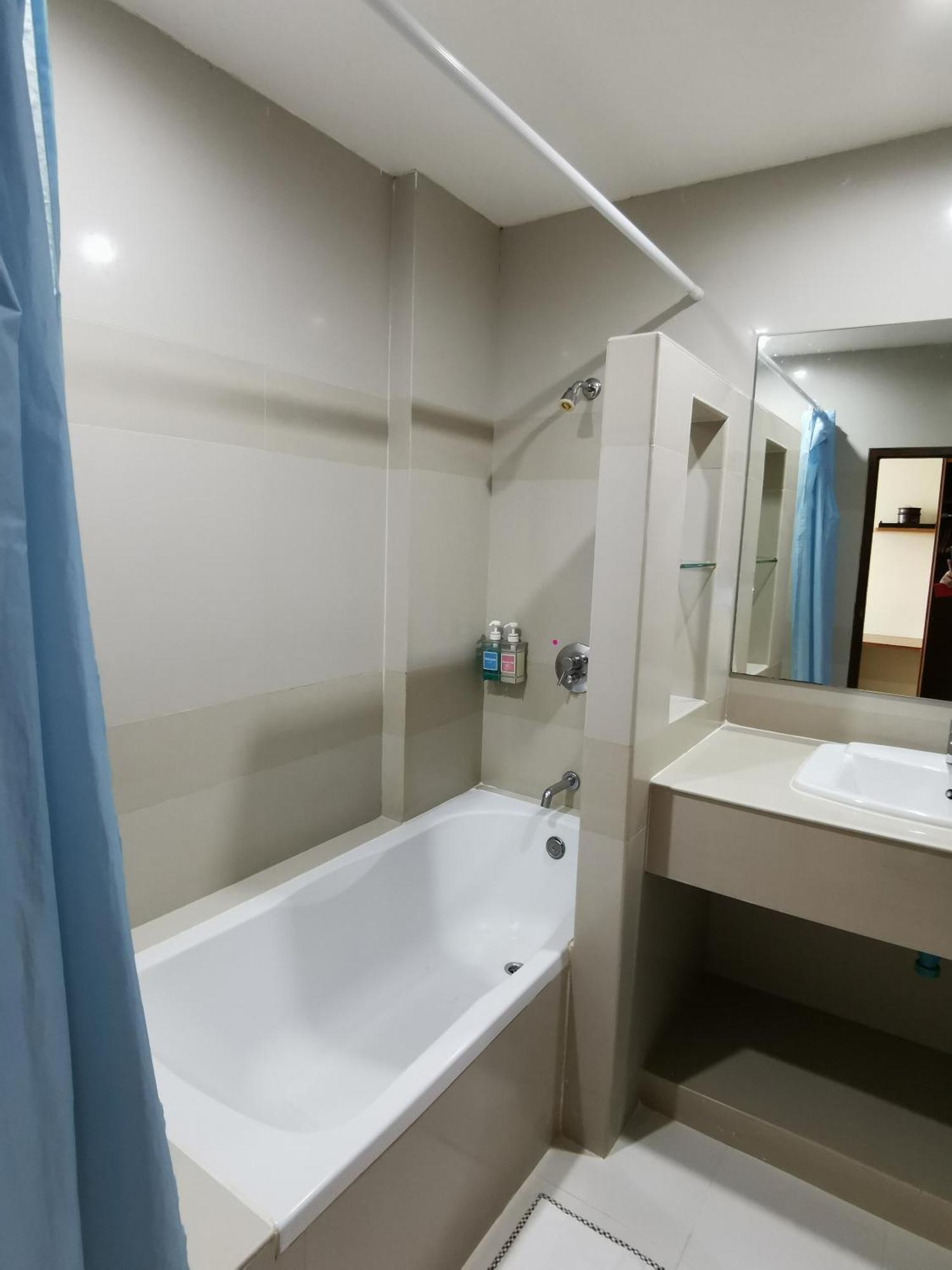 Morakot Twin Chumphon Hotel Екстериор снимка