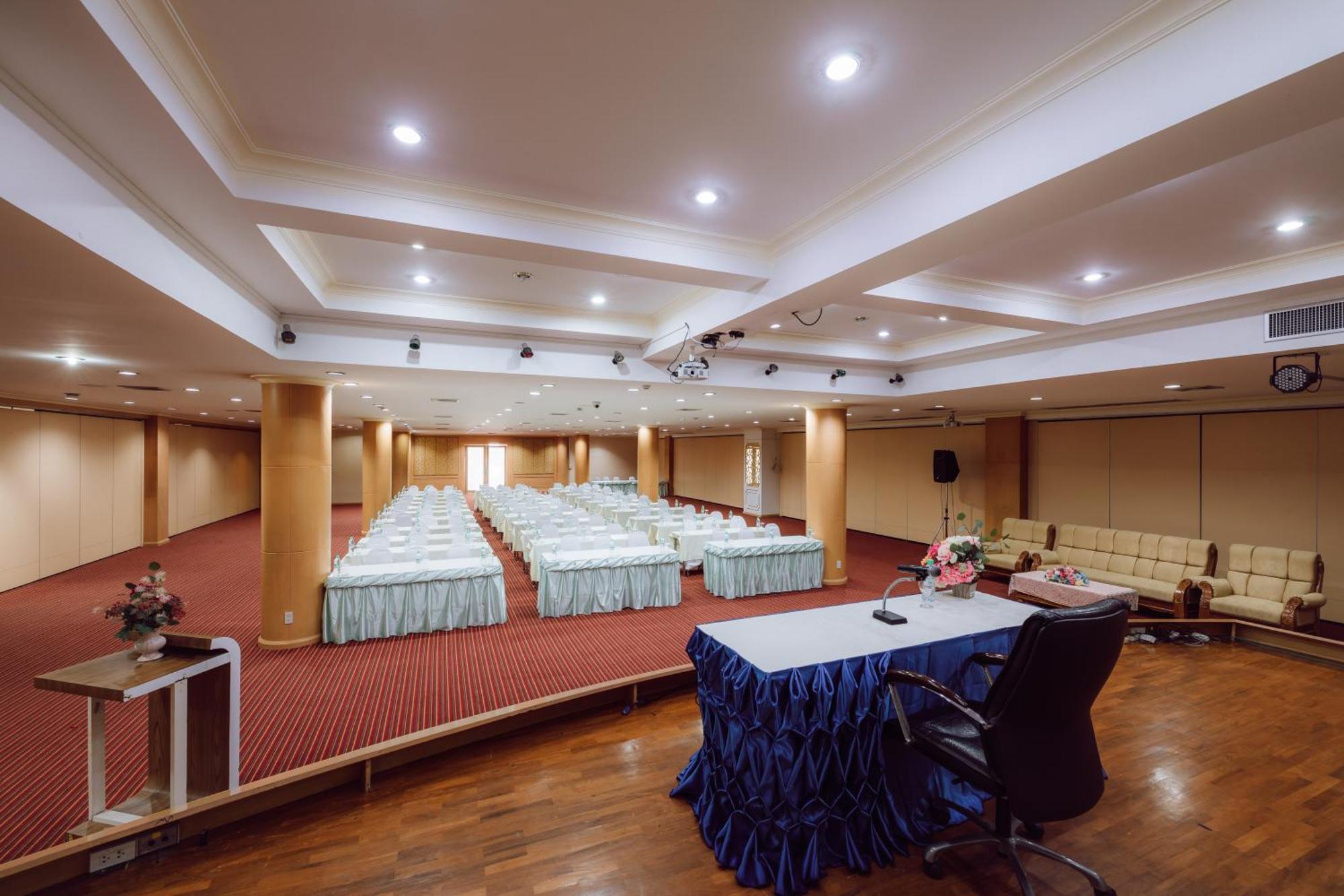 Morakot Twin Chumphon Hotel Екстериор снимка
