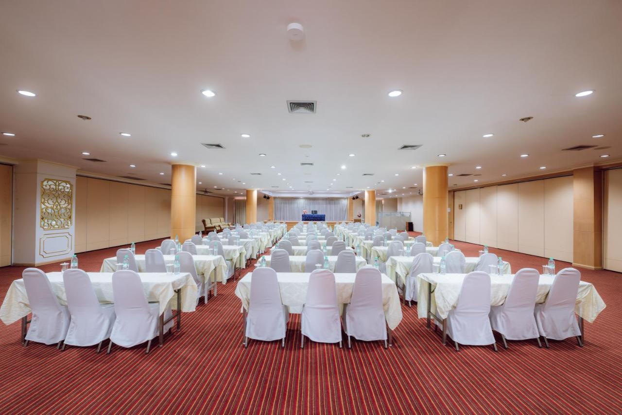 Morakot Twin Chumphon Hotel Екстериор снимка